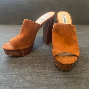 Steve Madden Suede Platform Heel